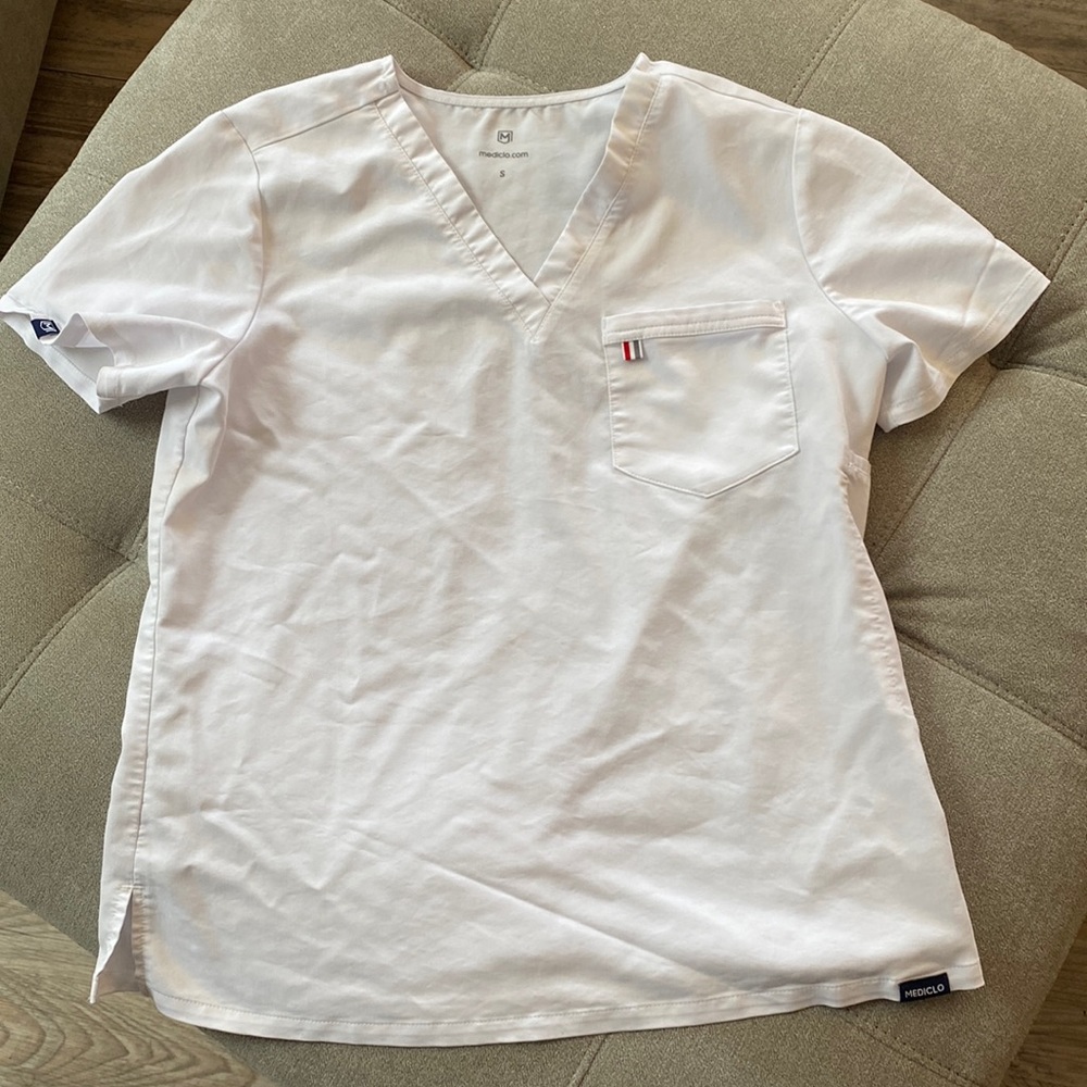 Mediclo scrub top white